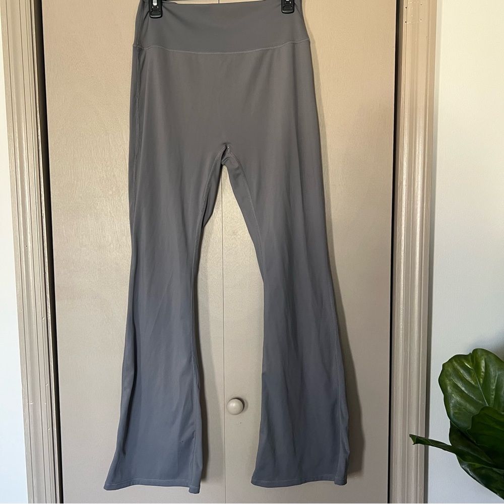 XL Gray Flared Scrunch Butt Yoga Pants, Soft, Casual